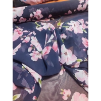 Delikatna cienka tkanina szyfon - różowe kwiaty magnolii